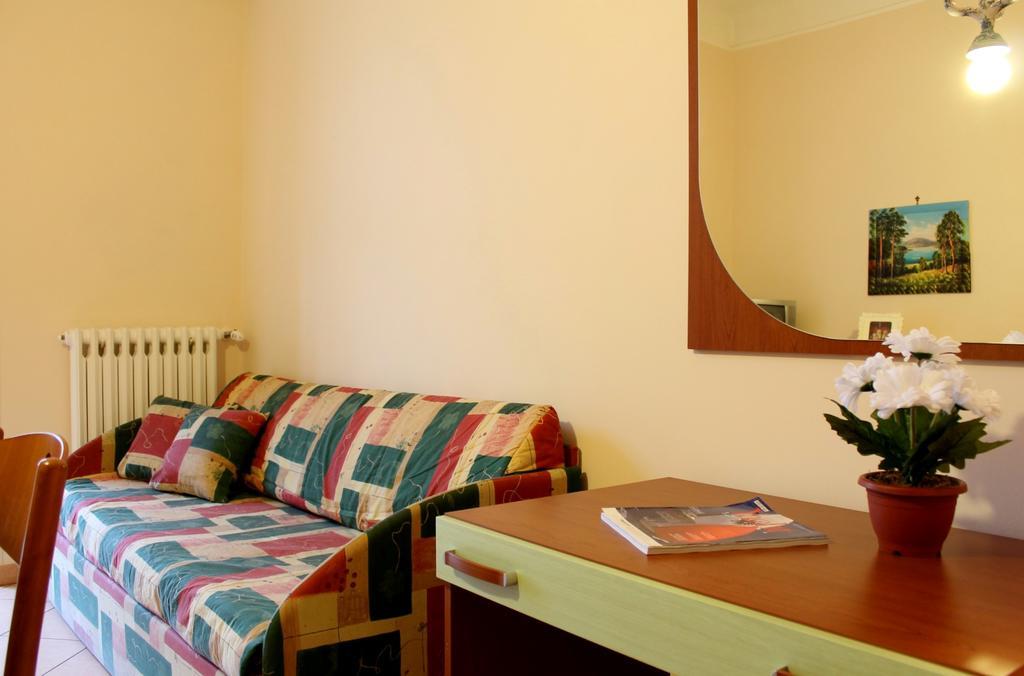 House Betty By Holiday World Albisola Superiore Exterior foto