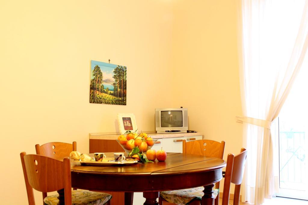 House Betty By Holiday World Albisola Superiore Exterior foto